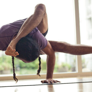 grasshopper pose